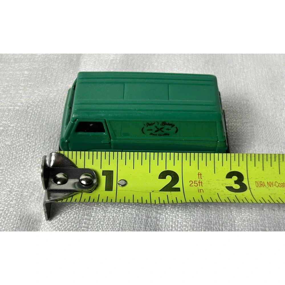 Maisto  1964 Ford Econoline Van Loose from Multi-Pack with Pablo's Bakery detail